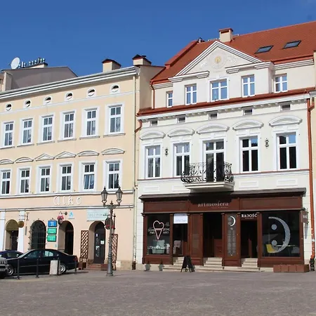 Rynek 24 *